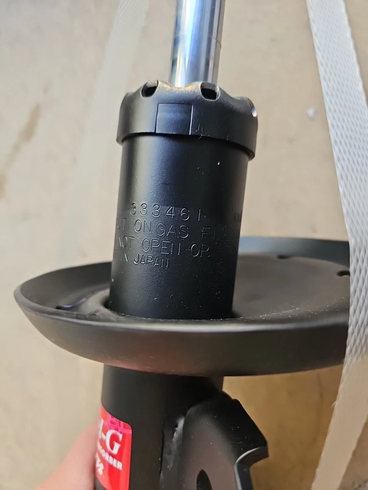 Suspension Strut KYB 333461 fits 03-07 Saturn Ion - Image 4 of 4