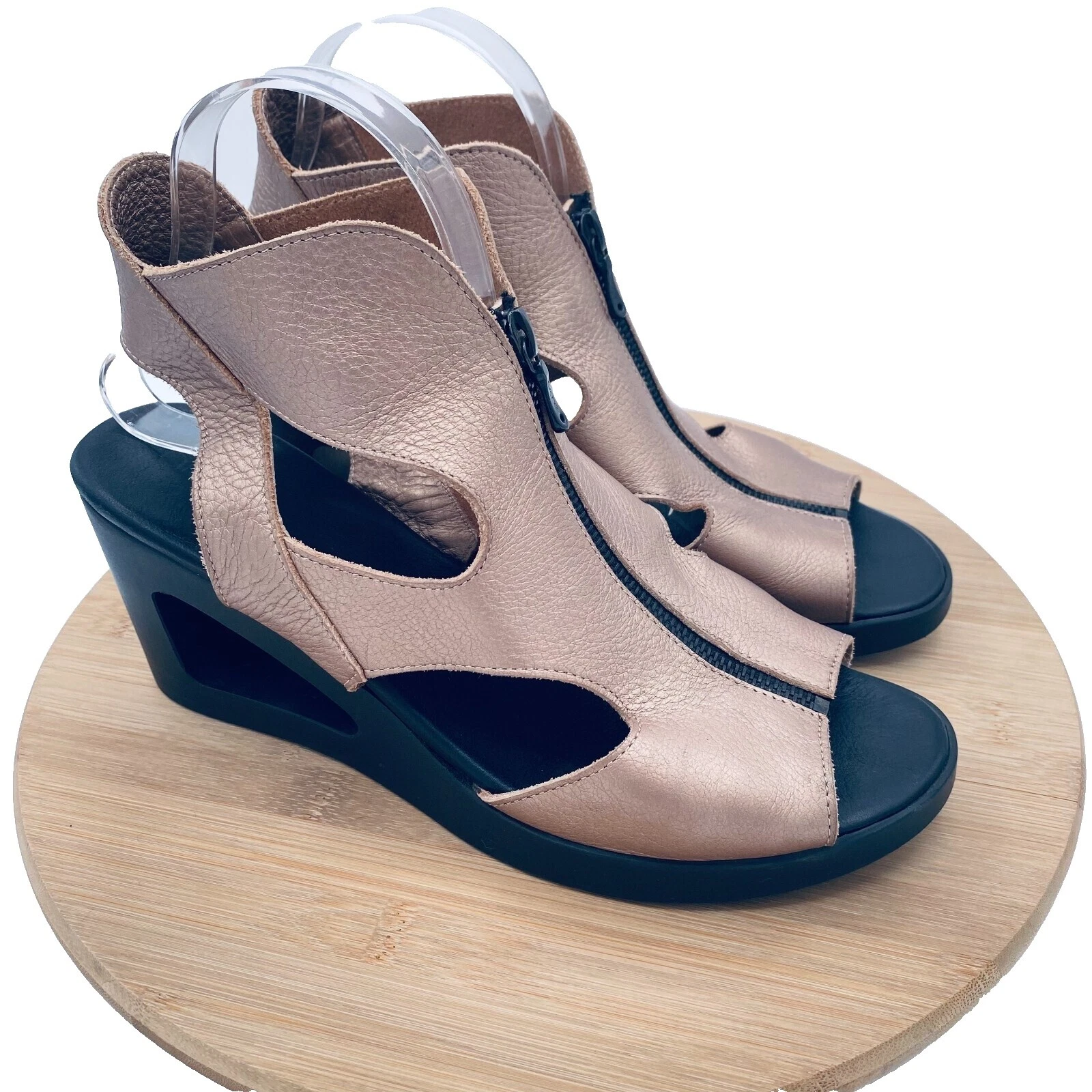 Cuña de Mujer Sólido Arche