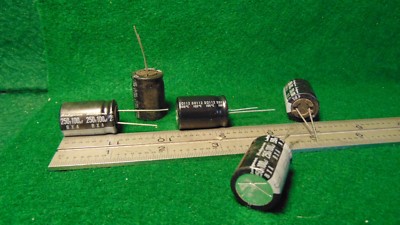 (5) Rubicon 100uF 250 WV Radial Lead Electrolytic Capacitors NOS 