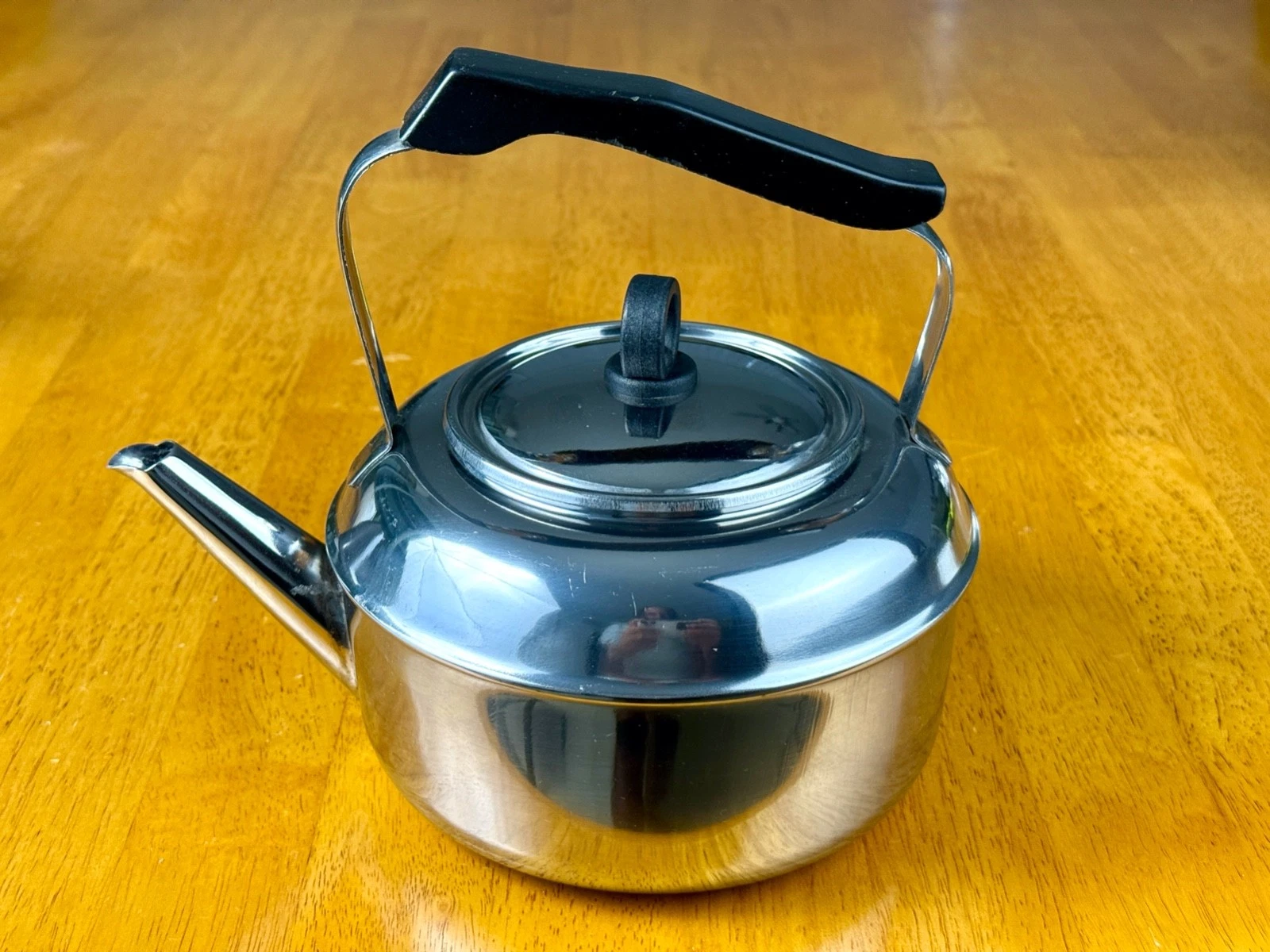 NWOB Polished Aluminum Tea Pot Kettle Made in Argentina Silver