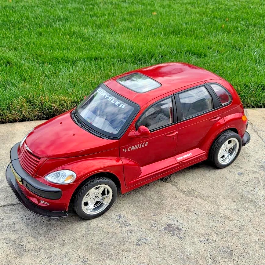 New Bright 1/6 Scale Huge PT Cruiser 9.6V Radio Control RC- TESTED w/NEW BATTERY - Image 2 of 4