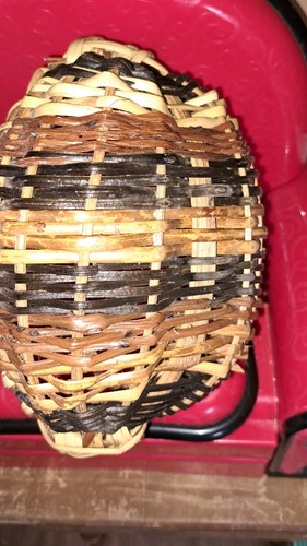 Vintage WOVEN Oak Splint EGG GATHERING BUTTOCKS BASKET Primative Style - Picture 3 of 7