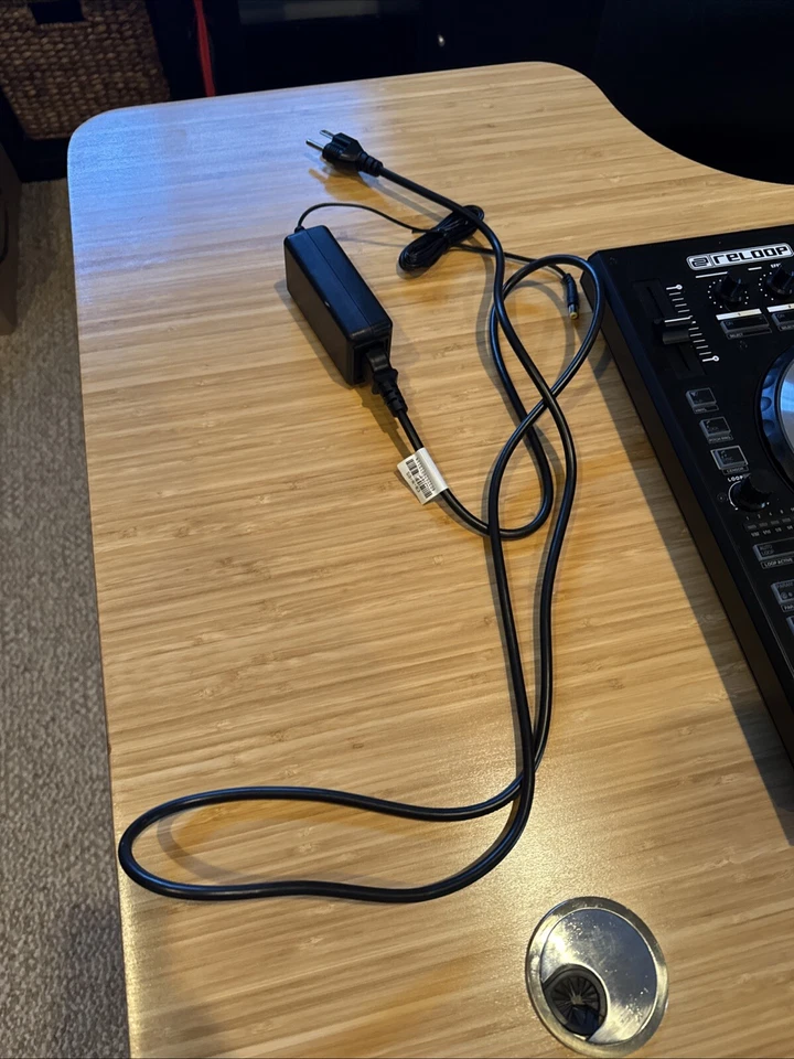 RELOOP MIXON4 DJ Controller iOS Android Compatible Multicolor Very Good - Image 4 of 4