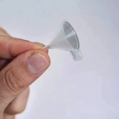 Very Small/Tiny Plastic Funnel, Mouth Diameter 2cm for filling small bottles - Image 1 of 4