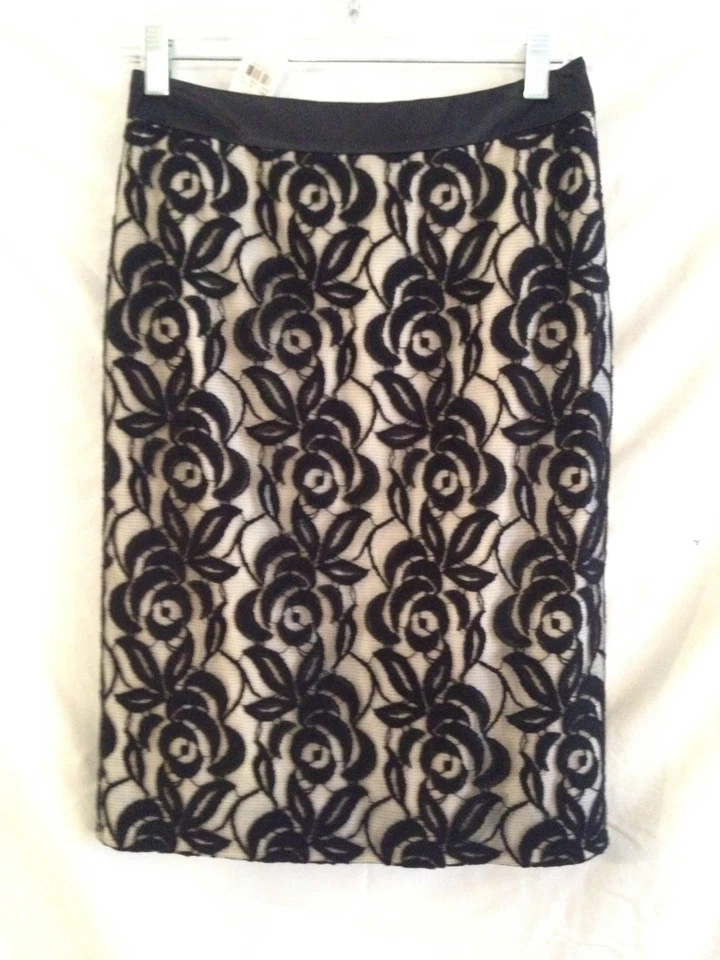 Vintage look ANN TAYLOR Skirt-Black Lace Roses & Cream Wool Blend, Lined, XS