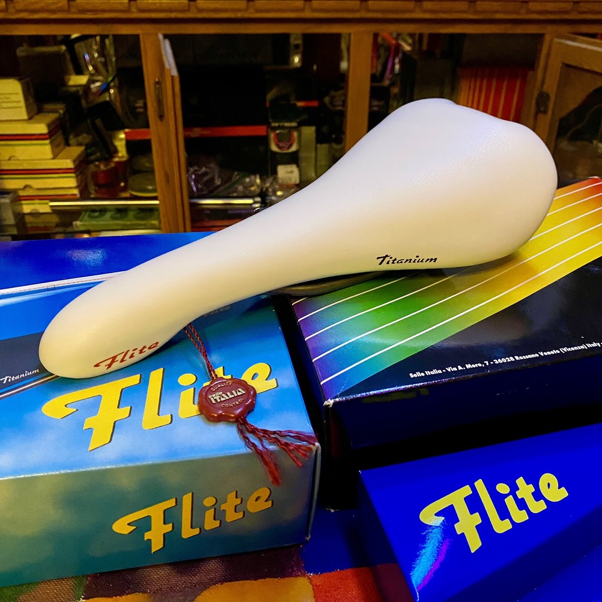NOS 1998 SELLE ITALIA FLITE TITANIUM SADDLE WHITE LEATHER