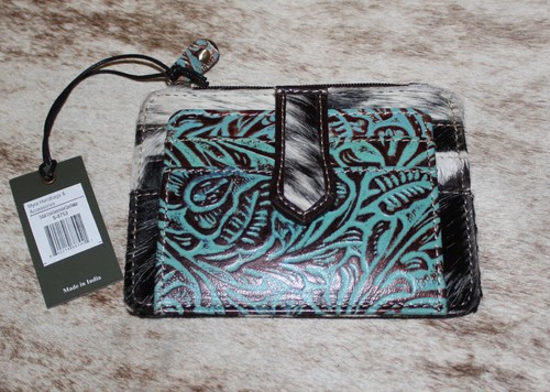 Myra Bags #8753 Identificación de 5"x4", Portatarjetas~Bloque RFID~Cuero en relieve~Pelujo~Solapa a presión - Imagen 2 de 5