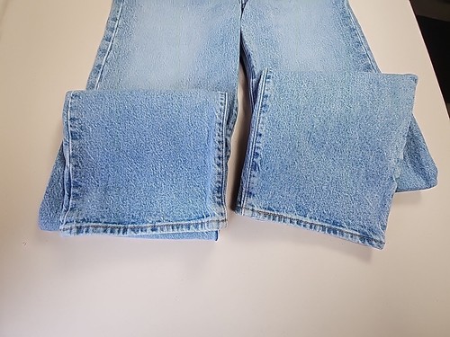 Levi's Damen Ultra-High Rise Ribcage Straight Jeans Samba Tango Light, 25 x 32 - Bild 12 von 14