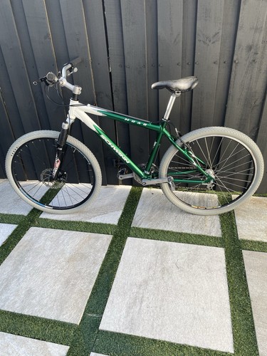 SCHWINN MOAB MOUNTAIN BIKE 17 " SIZE M