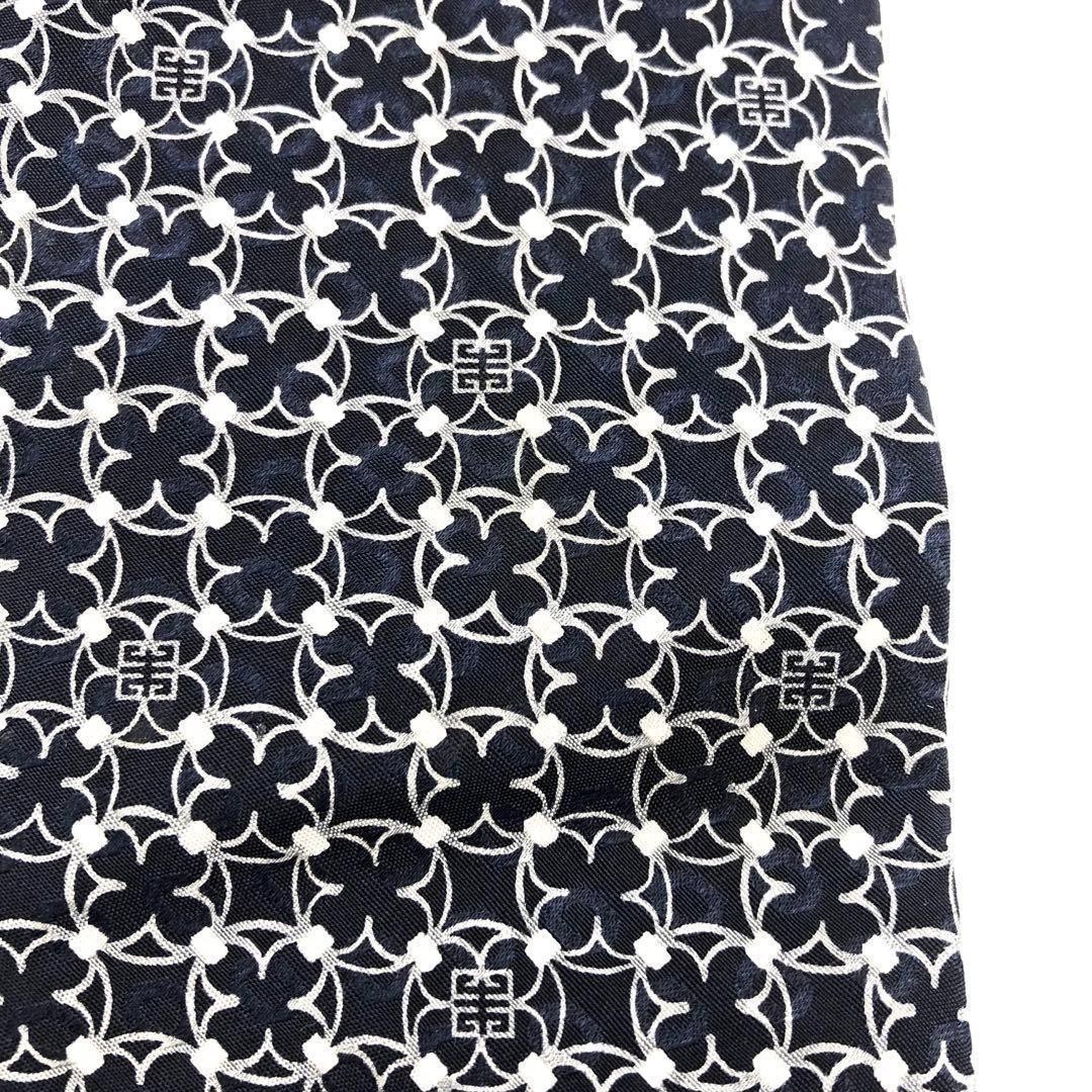 GIVENCHY 4G Logo Navy Geometric Pattern Silk Tie Used thumbnail 8