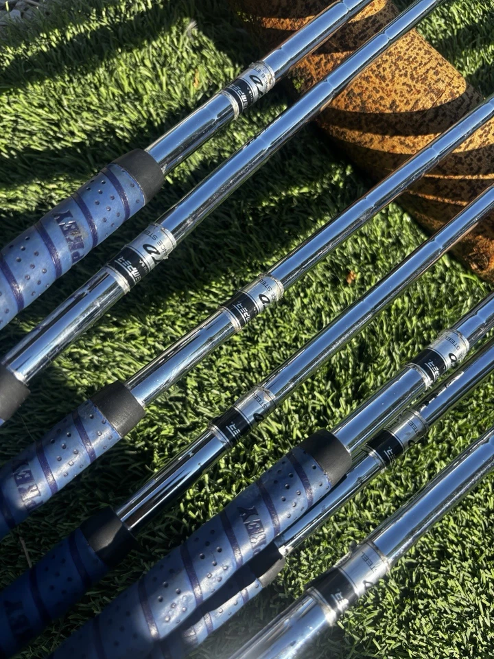 Juego de plancha de golf Adams Insight XTD 4-P, (DERECHA) R Flex - Buen estado Foto 4 de 4