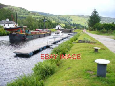 FOTO FINGERSTICK BETRITT CULLOCHY LOCK VERGNÜGEN KAHN UND KAJÜTBOOT FAHREN SO