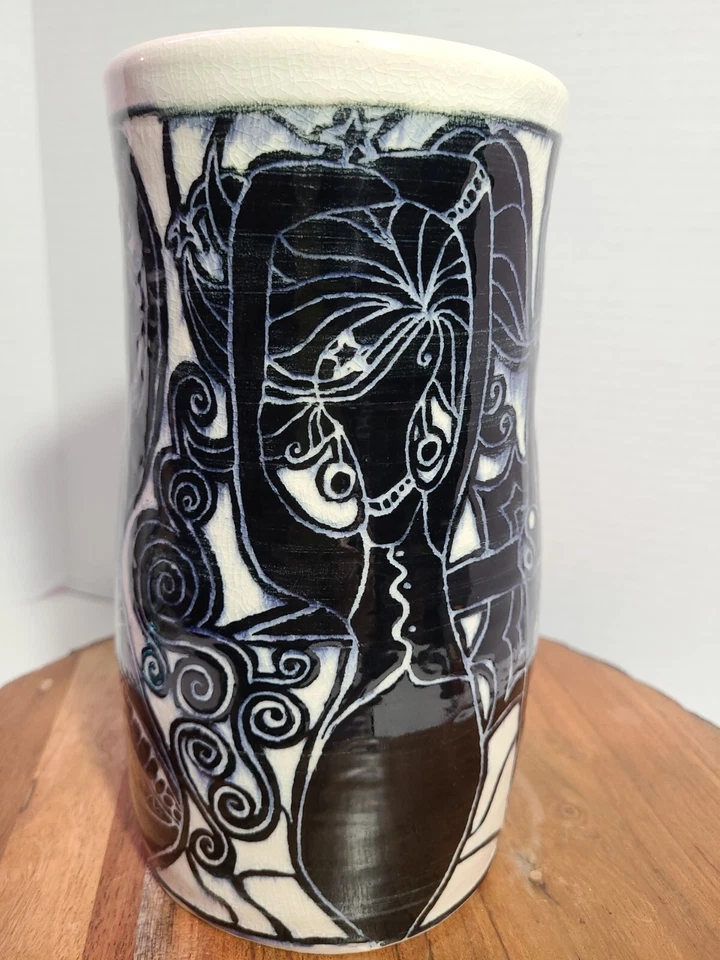 Ceramic Black/White Vase Women/Flowers Pattern By LISA HOFF 1999 - Image 4 of 4