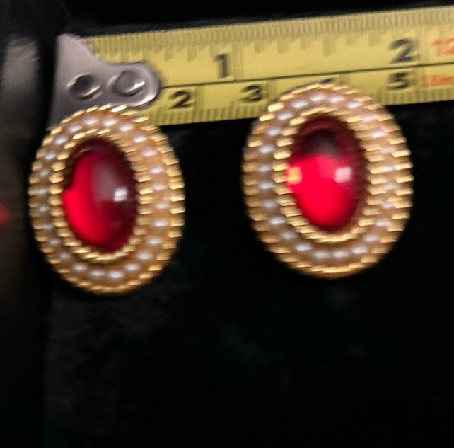 Gold Tone Simulated Ruby Accentuated With Baby Pe… - image 2