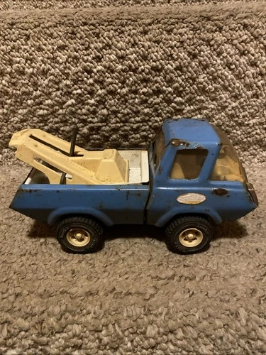 Vintage Tonka Tow Truck Wrecker Vintage Blue Pressed Steel Metal 1970s