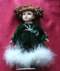 Collectors Choice Porcelan Doll Good Condition with COA — photo 2