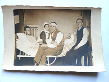 Feldpost 2.WK Männer,Soldaten im Lazarett mit Krankenschwester