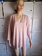 Image of women's jumper size 26/28