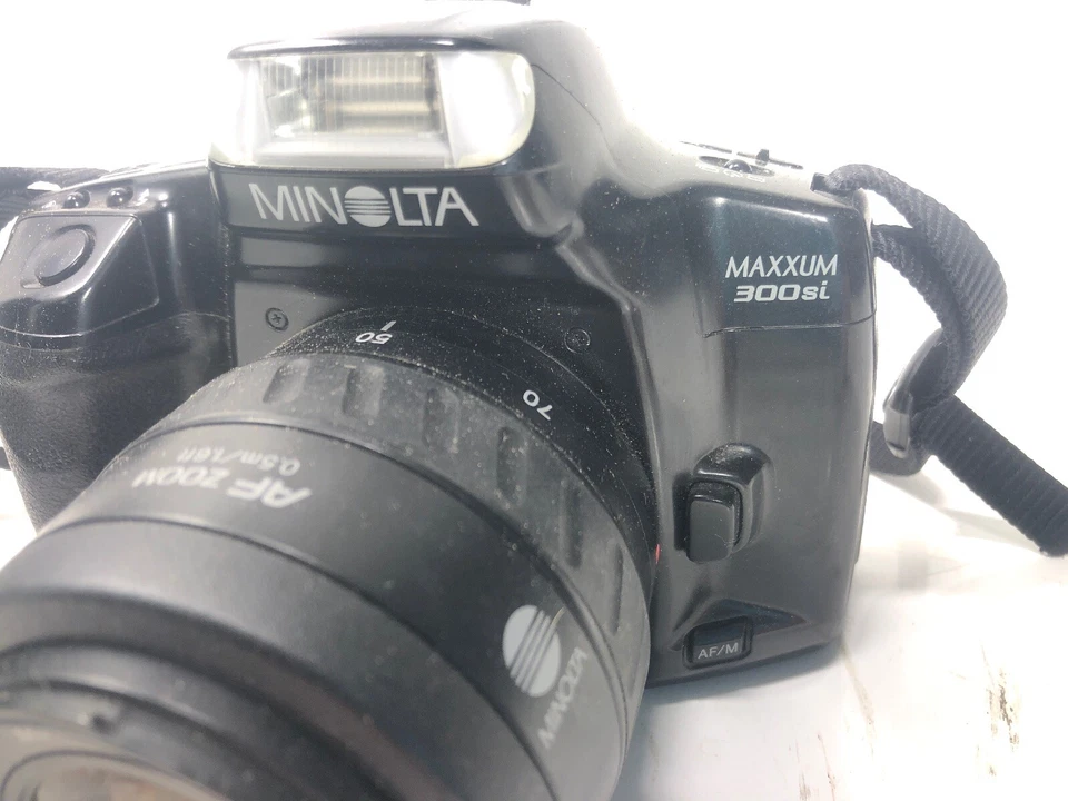 MINOLTA 300si MAXXUM 35mm AUTO FOCUS CAMERA 35-70mm AF ZOOM LENS 70 - 120mm - Image 2 of 4