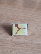 (B3) RARE PINS PIN'S .. CHALLENGE MANIQUE  / VIENNE 92