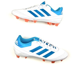 women's outdoor soccer cleats