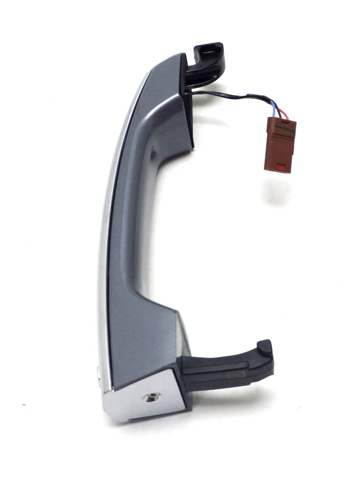 23463961 Manija de puerta trasera nueva derecha o izquierda Overcast Metalli 2015 Cadillac Escalade Foto 2 de 4