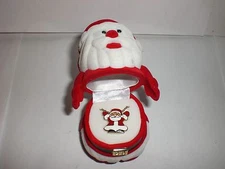 ENAMEL SANTA NECKLACE IN VELOUR SANTA GIFT BOX