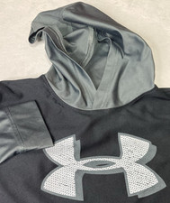 Black under Armour hoodie - logo youth Large