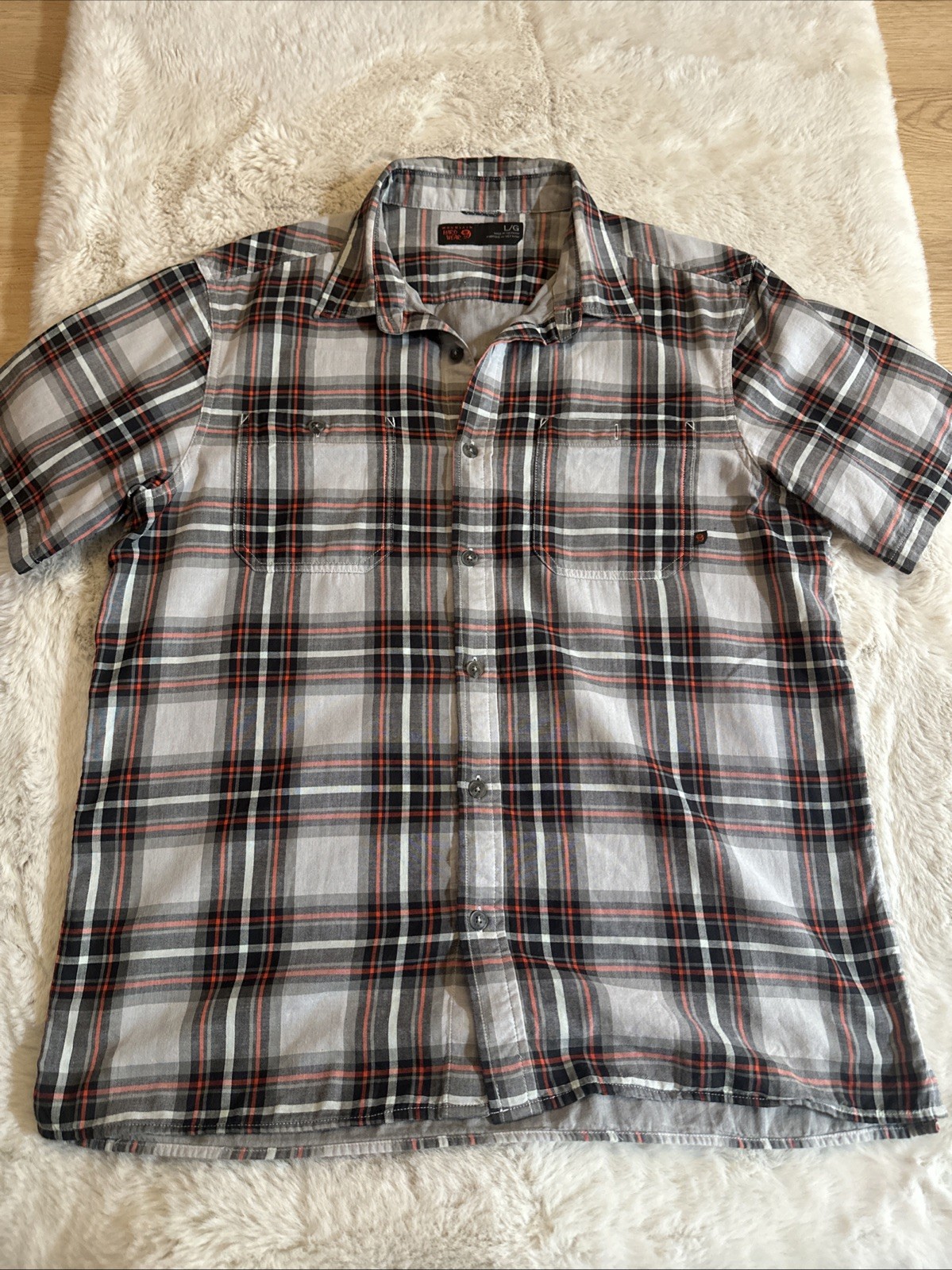Mountain Hardwear Burgundy Red & White Plaid Short Sleeve Button Up Shirt Large