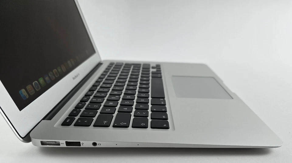 Apple MacBook Air 2015 A1466 13,3“ i5-5350U 1,8GHz 128GB 8GB Monterey #8 - Bild 2 von 4