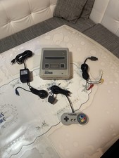 Super Nintendo KONSOLE  +++ 1 x Controller SNES  UNGEPRÜFT / nicht Getestet
