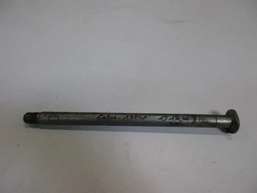 6. SUZUKI GSXR 750_1100 STECKACHSE HINTEN HINTERRADACHSE ACHSE 61211-17E01