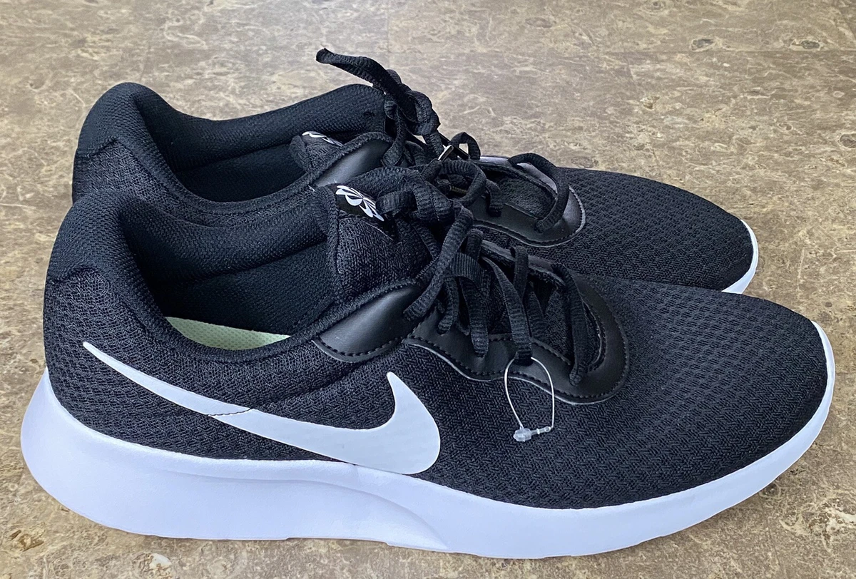 Nike tanjun hotsell men's lifestyle shoes