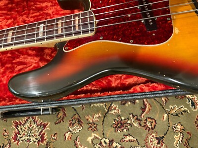 Fender Vintage Jazz Bass 1968 Great Condition Sunburst G & G Case