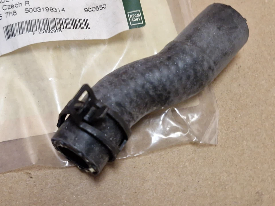 Jaguar S-Type Xj XF 2.7L Diesel Oil Cooler Hose XR832978 Genuine NEW OEM - Image 2 of 4