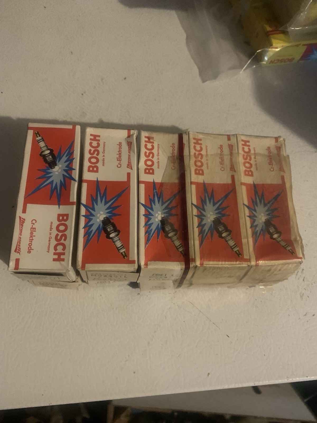 Bosch MG240T1 Spark Plugs Lot Of 10 Racing Plugs 18MM