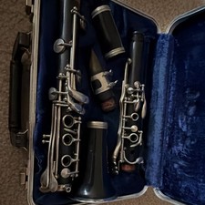 Artley prelude clarinet, plastic body with carry case