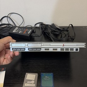 Sony SCPH-79001 Playstation 2 slim Game Console Silver 2 Controlers Power Cords