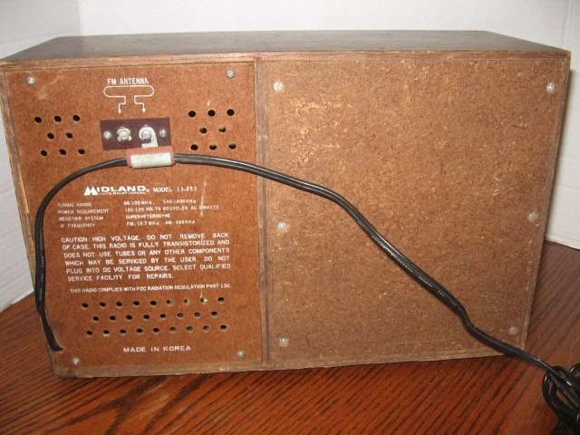 Vtg Midland FM/ AM Radio Tested Works - Image 3 of 3