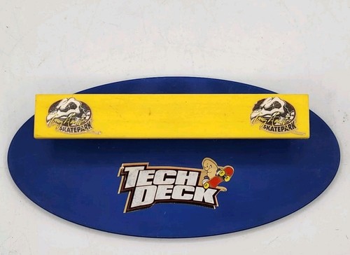 Diapasón de banco Tech Deck Tony Hawk Skatepark amarillo y azul - Imagen 1 de 9