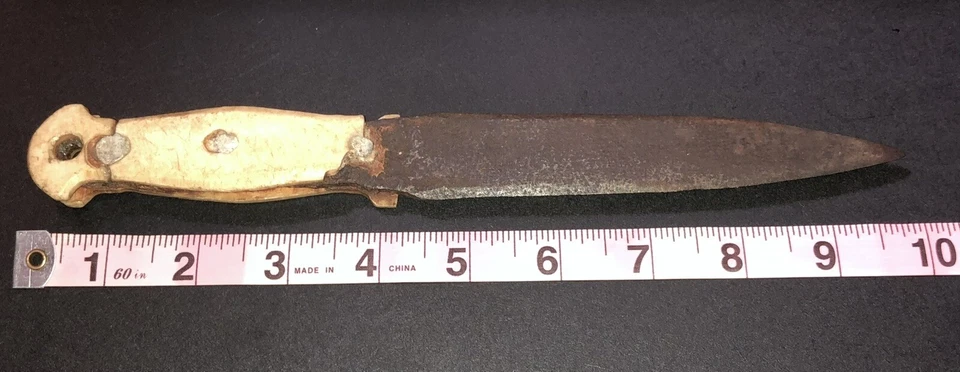 Original WW2 Italian Fighting Knife Dagger Bakelite Roman Trench Art Ground Dug - Image 3 of 4