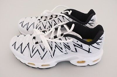 nike air max plus tn white and black