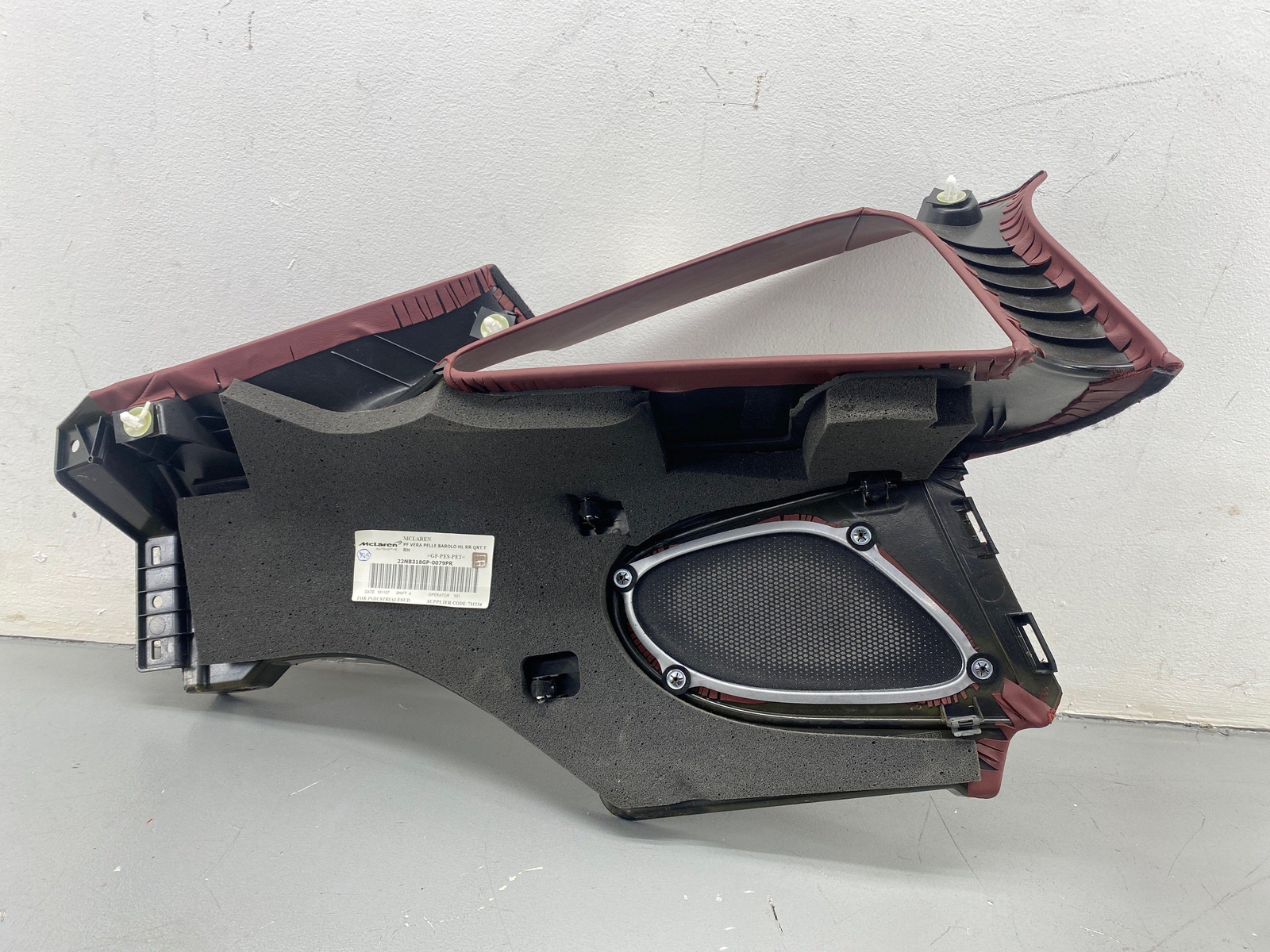 2020-2023 MCLAREN GT REAR RIGHT UPPER B PILLAR TRIM PANEL BAROLO RED 22NB318GP