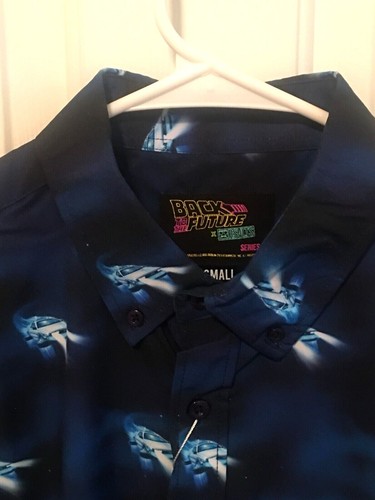 Camisa RSVLTS Regreso al Futuro DeLorean Hover Conversión SS Universal Studios - Imagen 23 de 27