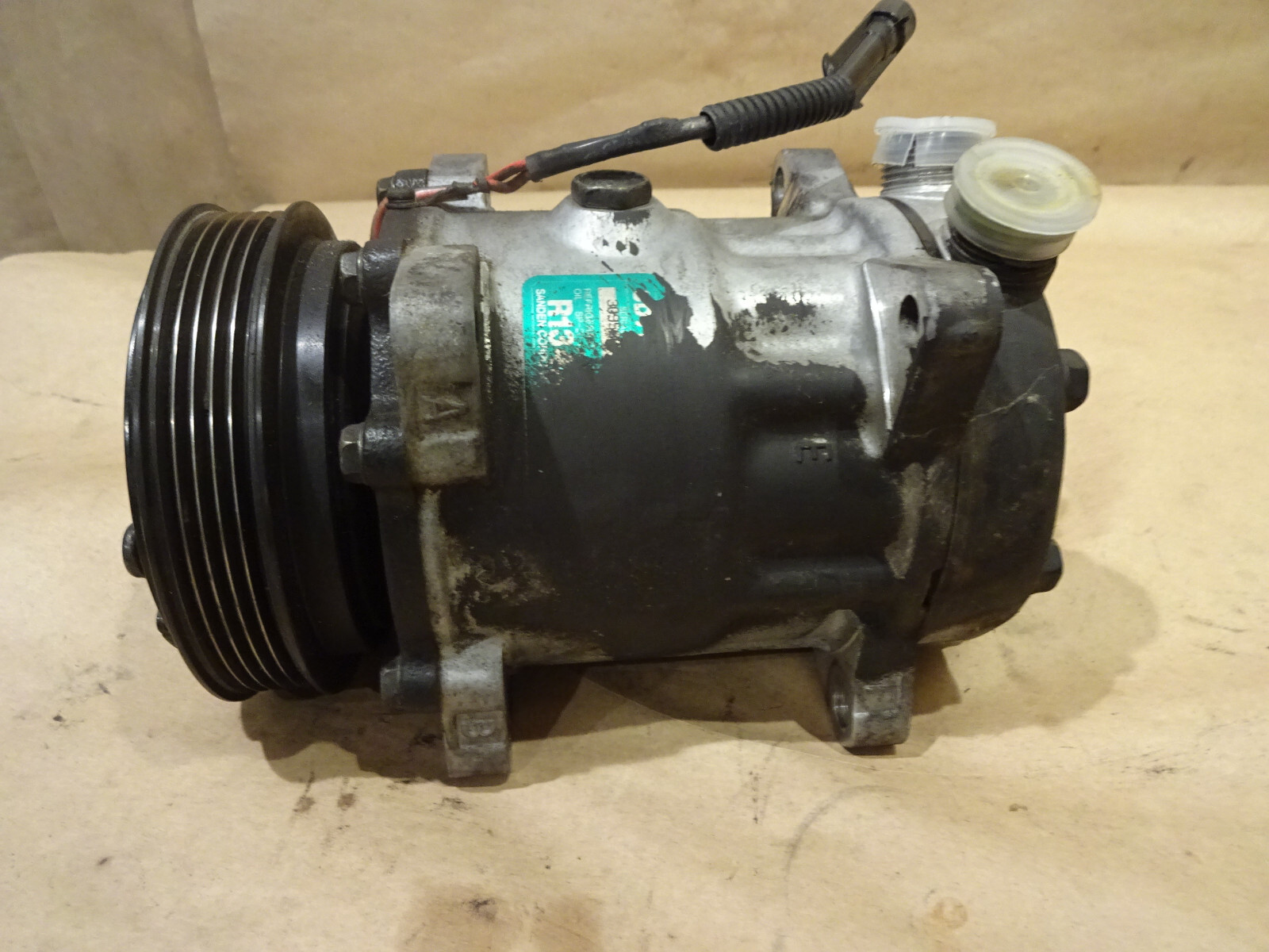 Ferrari 348 355 Mondial T  AC Compressor Sanden P/N 157355