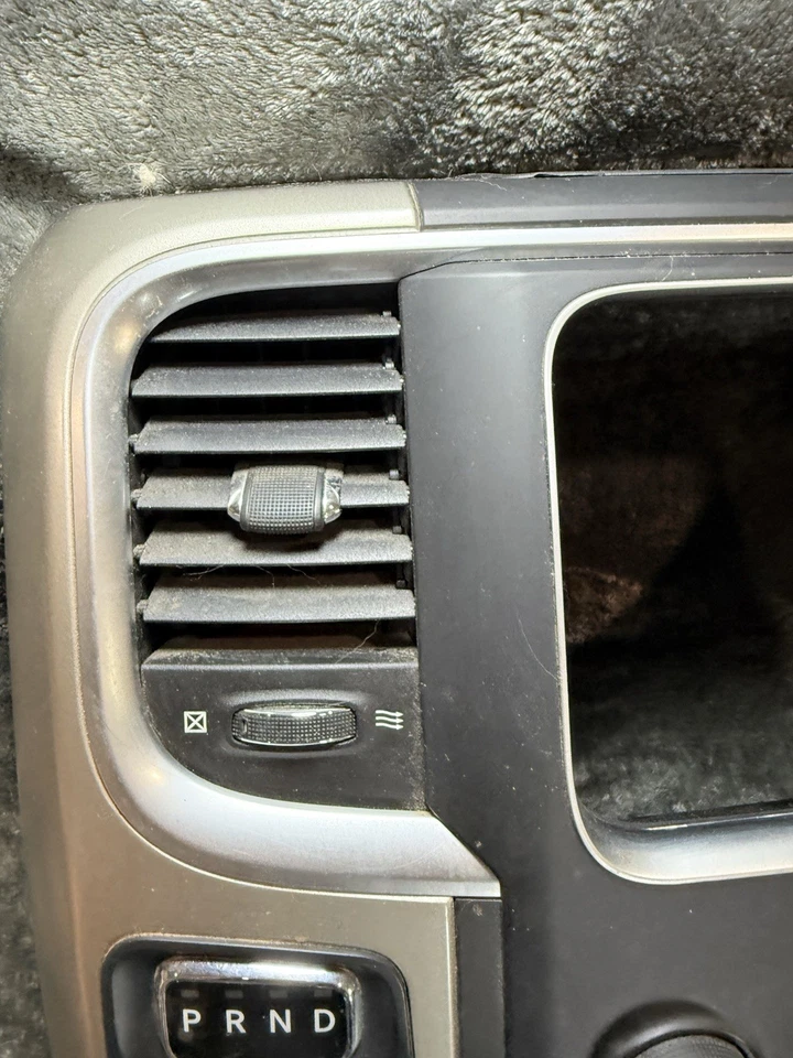 Dodge Ram 1500 2500 2013-2018 radio navegación tablero bisel. OEM Foto 3 de 4