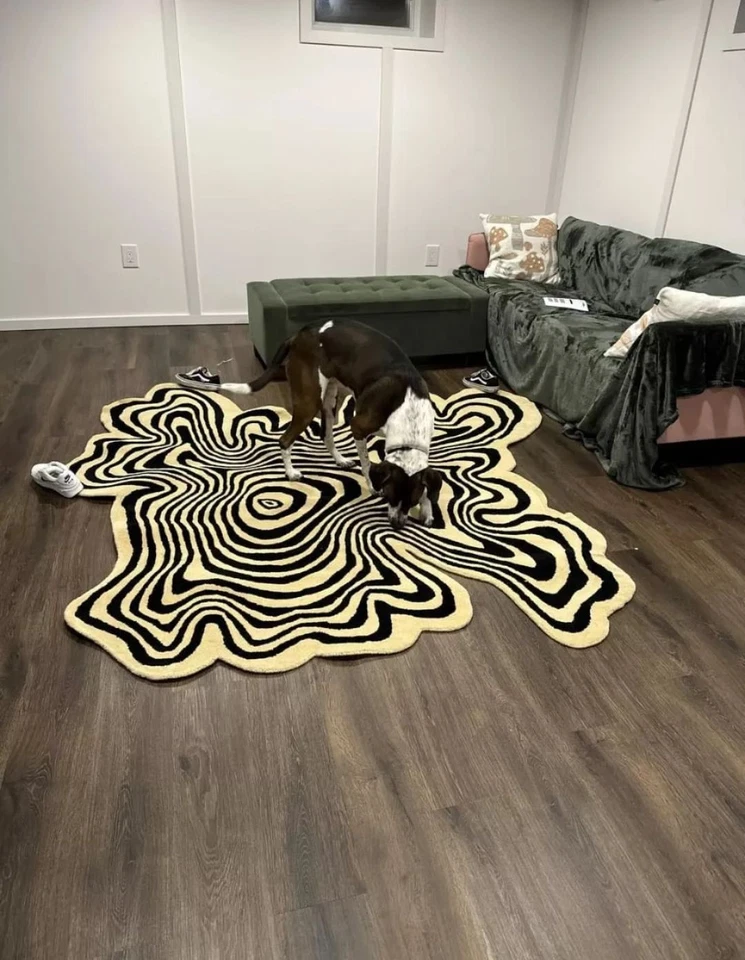 Psychedelic Irregular Shaped Tufted Custom Wool Area Rug For Gifting, Kids Room - Image 2 of 2