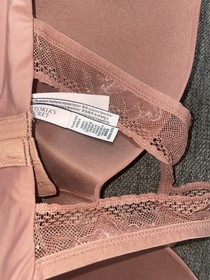 Victoria&rsquo;s Secret Wireless Racerbsck Lace Bra Blush Pink Lightly Padded 32dd