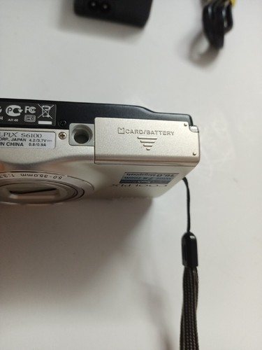 Nikon Coolpix S6150 16,0 megapixel fotocamera digitale - argento - Foto 6 di 12