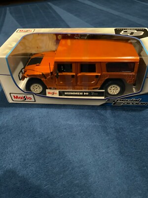 Maisto 1:18 die cast Hummer H1 10th anniversary special